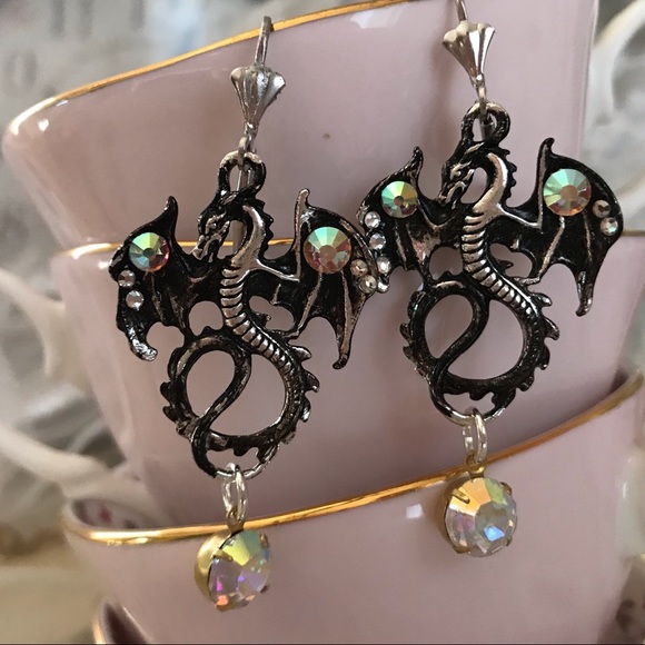Jewelry - Dark dragon earrings